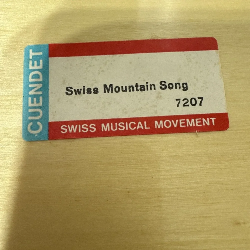 Liechtenstein WoodInlay Floral Music Box 6x2x4 Swiss Mountain Song‎ Cuendet 7207